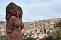 Sennori-Una delle statue lungo la passeggiata tra il centro di Sennori ed il quartiere Montigeddu Sennori-Una delle statue lungo la passeggiata tra il centro di Sennori ed il quartiere Montigeddu