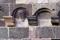 Silanus-Chiesa di San Loranzo o Santu Larretu: archetti su peducci Silanus-Chiesa di San Loranzo o Santu Larretu: archetti su peducci