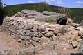 Arzachena-tomba di giganti di Coddu Vecchiu: veduta laterale