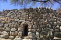 Arzachena-Il nuraghe albucciu: il portone d&rsquo;ingresso