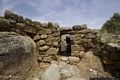 Arzachena-Il nuraghe albucciu: ingresso al lato nord