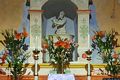 Arzachena: chiesa campestre di Santu Ghjuanni d&rsquo;alzachena: la statua sopra l&rsquo;altare maggiore