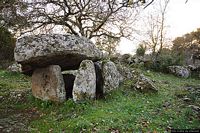 Abbasanta-area sacro funeraria di Mesu Enas-Dolmen