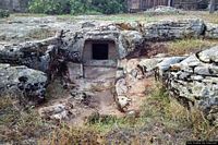 Abbasanta-area sacro funeraria di Mesu Enas: i resti del circolo megalitico