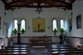Aritzo-chiesa campestre di Santa Maria della Neve: interno verso il presbiterio