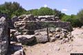 Arzachena-tomba di giganti di Coddu Vecchiu: veduta laterale