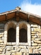 Belvì-chiesa campestre di Santa Margherita di Antiochia: finestre sopra il portale