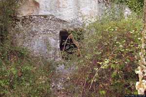 Burgos-Foresta Burgos: una tomba della necropoli di S’Unghiedda