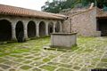 Busachi-monastero dei Gesuiti chiamato su Collegiu: il chiostro con il pozzo