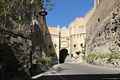 Cagliari: ingresso al Castello da est dalla porta S’Avanzada