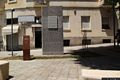 Cagliari-In piazza Antonio Gramsci la scultura di Pinuccio Sciola che rappresenta l’esilio e il carcere di Antonio Gramsci Cagliari-In piazza Antonio Gramsci la scultura di Pinuccio Sciola che rappresenta l’esilio e il carcere di Antonio Gramsci