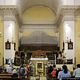 Cagliari-Chiesa di San Lucifero: altare centrale con sulla parete di fondo l&rsquo;organo