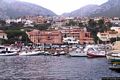 Cala Gonone: il porto di Cala Gonone con la veduta dell’abitato