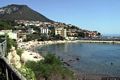 Dorgali-Cala Gonone: la spiaggia centrale che inizia proprio dal porto