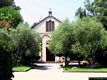Alghero: i Piani: nell’enoteca Sella & Mosca la piccola chiesa dedicata alla Madonna dell’Uva Alghero: i Piani: nell’enoteca Sella & Mosca la piccola chiesa dedicata alla Madonna dell’Uva