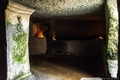 Carbonia-Monte Sirai: su una colonna nella tomba V della necropoli punica è scolpito il cosiddetto 'segno di Tanit' rovesciato Carbonia-Monte Sirai: su una colonna nella tomba V della necropoli punica è scolpito il cosiddetto 'segno di Tanit' rovesciato