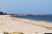 Cardedu-Spiaggia di Museddu: veduta panoramica della spiaggia a sud della scogliera 