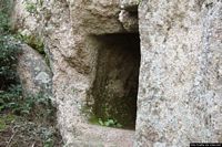 Cardedu-Necropoli del monte Arista: ingresso della VIII tomba