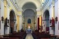 Carloforte-La chiesa parrocchiale di San Carlo Borromeo: interno verso il presbiterio
