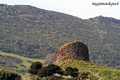Castelsardo-Multeddu: il nuraghe Paddaggiu o nuraghe Sa Eni comunemente chiamato nuraghe su Tesoru: veduta d’assieme