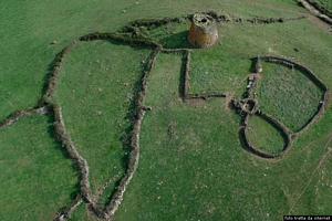 Codrongianos-Veduta del nuraghe Nieddu