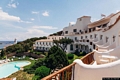 Arzachena-Porto Cervo: l’Hotel Luci di la Muntagna progettato da Michele Busiri Vici