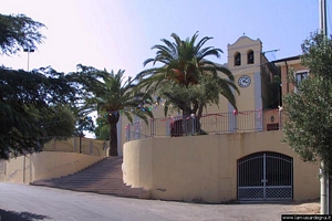 Domus de Maria-La chiesa parrocchiale dedicata alla Madonna del Rosario