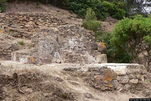 Domus de Maria-resti dell’acropoli dell’antica città fenicio punica di Bithiaa Domus de Maria-resti dell’acropoli dell’antica città fenicio punica di Bithia