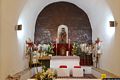 Dorgali: chiesa campestre di su Babbu Mannu: altare Dorgali: chiesa campestre di su Babbu Mannu: altare