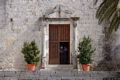 Florinas: chiesa parrocchiale dell’Assunta: il portale di ingresso