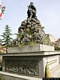 Gadoni-Piazza 4 Novembre: il Monumento ai Caduti in guerra