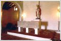 Gesico-Santuario di Sant’Amatore: vecchia foto del sarcofago romano utilizzato come mensa d’altare