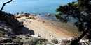 Arzachena-Cala dei Ginepri: la spiaggetta est di l’Ea Bianca Arzachena-Cala dei Ginepri: la spiaggetta est di l’Ea Bianca