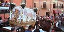 Guasila-Festa della Vergine Assunta: il processione della Vergine dormiente