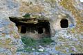 Necropoli di Ochila: ingresso della tomba 6