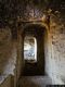 Tombe ipogeiche Sos Coroneddos de Musellos: la croce sul passaggio verso la seconda cella
