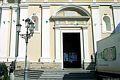 La Maddalena: chiesa parrocchiale di Santa Maria Maddalena: il portale al centro della facciata