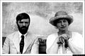 Mandas: antica foto che riproduce David Herbert Lawrence con la moglie Frida
