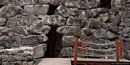 Mogoro-resti del nuraghe Cuccurada: ingresso del Protonuraghe