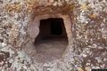 Monastir-Necropoli a domus de janas di Monte Zara: ingresso della tomba numero 1