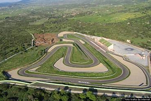 Mores-L’autodromo nazionale Franco di Suni Mores-L’autodromo nazionale Franco di Suni
