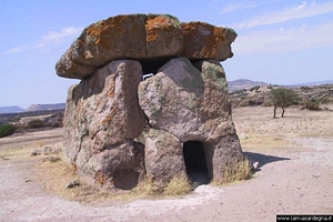 Mores-Dolmen Sa Coveccada