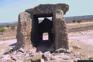 Mores-Dolmen Sa Coveccada Mores-Dolmen Sa Coveccada