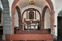 Norbello: chiesa di San Giovanni Battista: interno verso il presbiterio