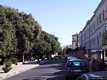 Nulvi: il palazzo delle Scuole Elementari con sullo sfondo il Municipio e dall’altro lato della strada i giardini comunali