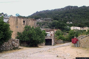 Nuoro-Lollove: le case del paese