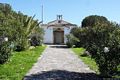 Nuraminis-La chiesa di Nostra Signora del Carmine: accesso dal viottolo che porta alla chiesa