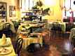 Olbia: il ristorante Gallura: esposizione di antipasti nella sala da pranzo