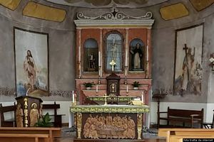 Orosei-Santuario di Nostra Signora del Rimedio: altare della chiesa della Madonna del Rimedio