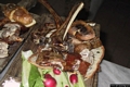 Porto Torres-Il ristorante Li Lioni: secondo tipico di carne arrosto: il porcetto, costine di pecora e salsicce Porto Torres-Il ristorante Li Lioni: secondo tipico di carne arrosto: il porcetto, costine di pecora e salsicce